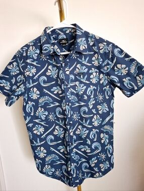 O'Neill Navy Blue Tropical Print Short Sleeve Button-Up Shirt Standard FitSize S